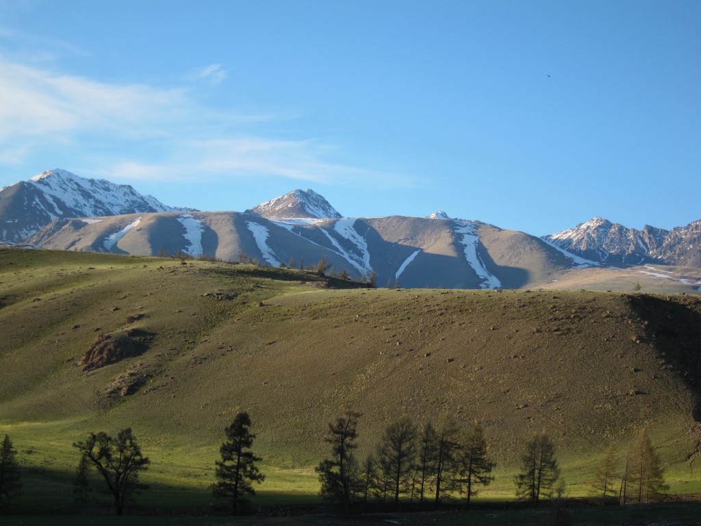 Дальний Алтай: холмы и горы